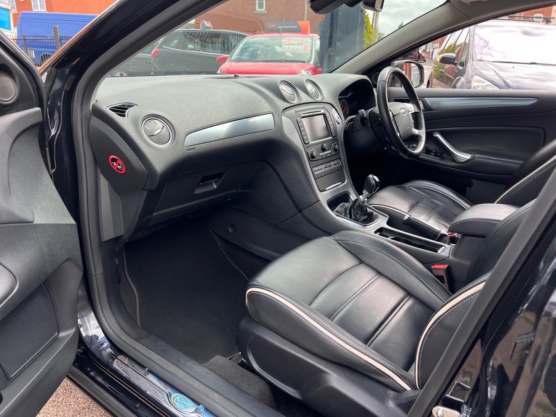 FORD MONDEO